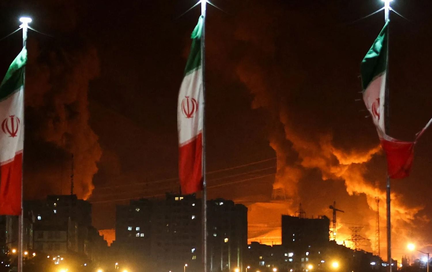 ئێران: متمانەمان بە دراوسێکانمان هەیە رێگە بە ئەمریکا نەدەن لە خاکەکەیانەوە هێرش بکاتە سەرمان