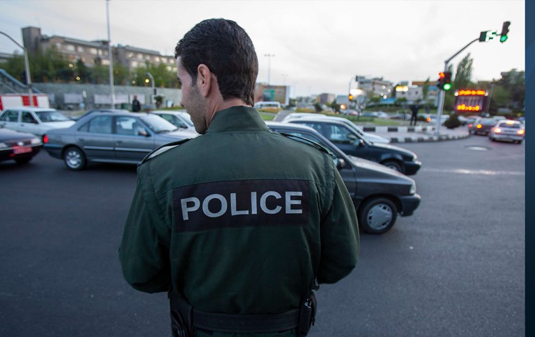 پۆلیسێکی ئێران.