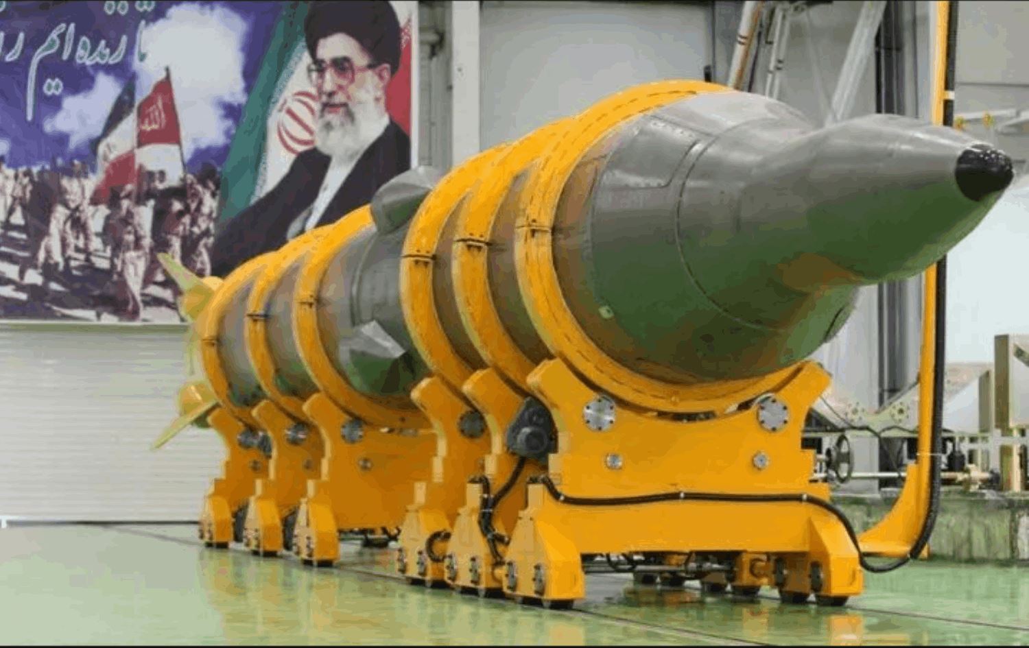 İran’ın geliştirdiği katı yakıtlı balistik füze Siccil’in, İsrail’i sadece 7 dakikada vurabilecek kapasitede olduğu belirtiliyor