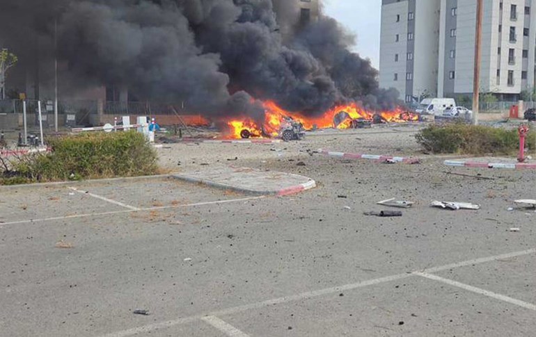 دیمەنی بەشێک لە زیانەکانی هێرشی ئەم بەیانییەی ئێران بۆ سەر  ئیسرائیل