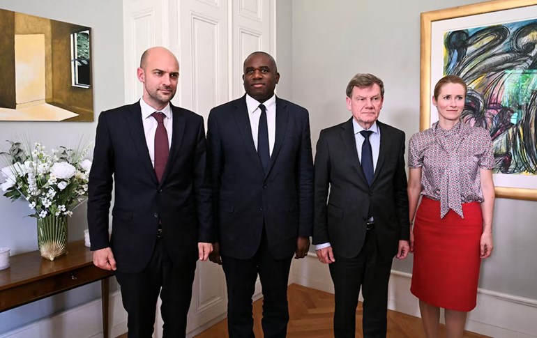 وەزیرانی دەرەوەی فەرەنسا، ئەڵمانیا، بەریتانیا و نوێنەری باڵای یەکێتیی ئەورووپا لە جنێڤ. وێنە: Reuters