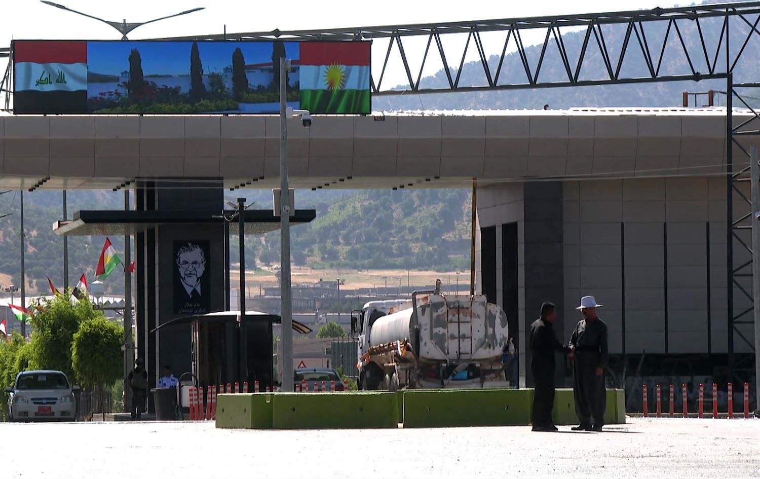 Truck drivers stranded at Sulaimani border crossing amid Israel-Iran war