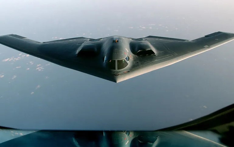 فڕۆکەی B2- Bomber