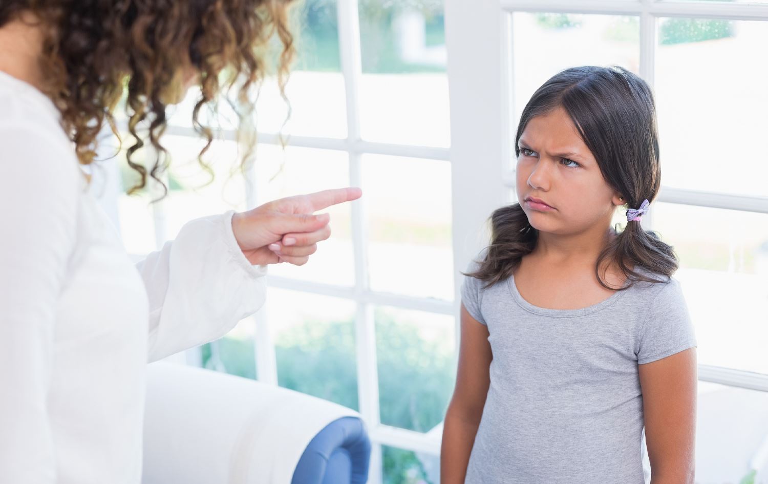 توێژەرێک: دایک باشتر رەفتار بکات، رەفتاری منداڵەکەشی باشتر دەبێت