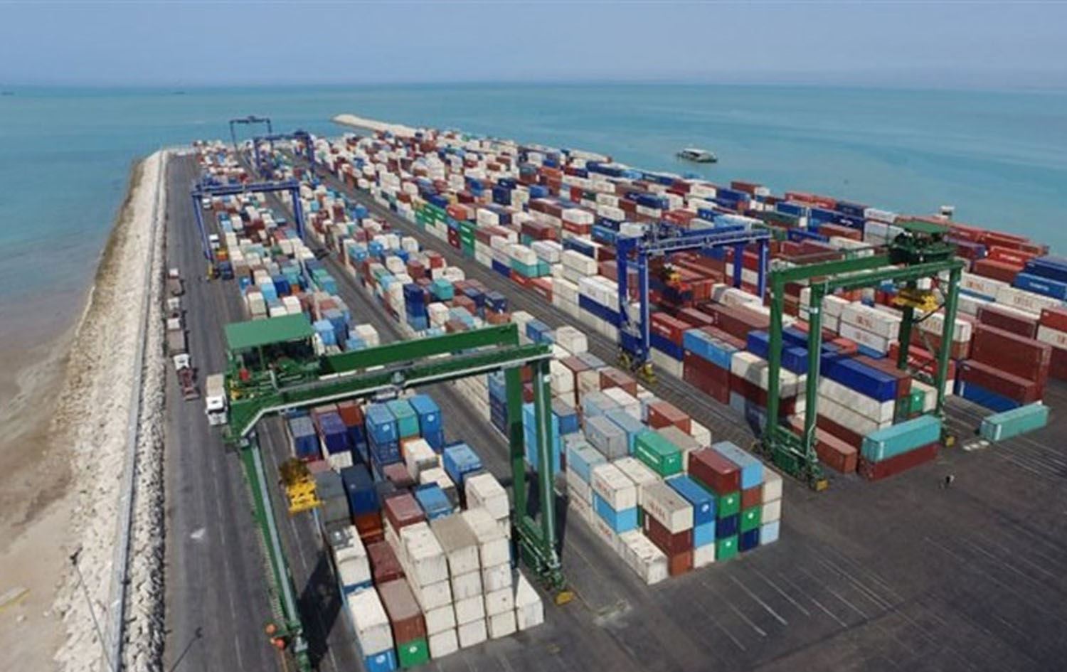 وەزیری ئابووریی ئێران: هاوردەکردنی کاڵا سەرەکییەکان 53% زیادیکردووە