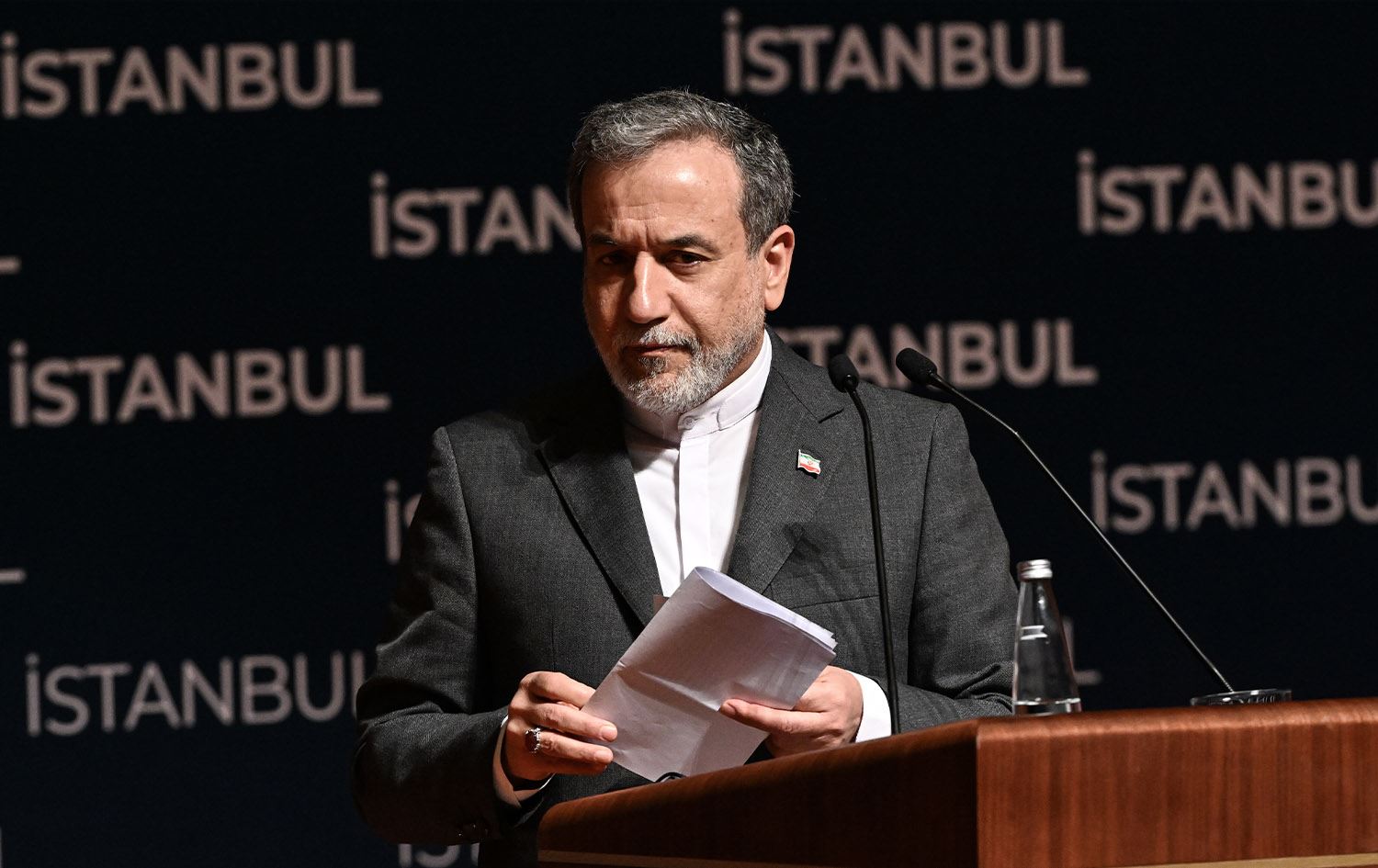 ئێران هۆشداری دەداتە ئەمریکا: هەموو هێڵە سوورەکانتان بەزاند؛ چاوەڕێی وەڵام بن