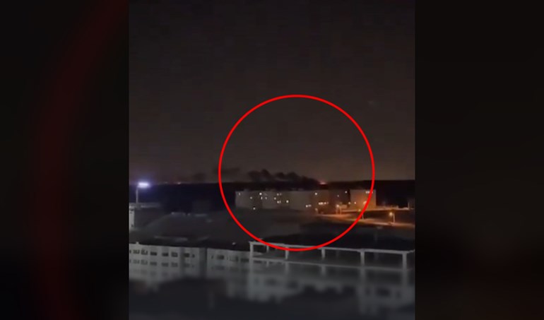 دیمەنێکی تەقینەوەکان لە پارچین.