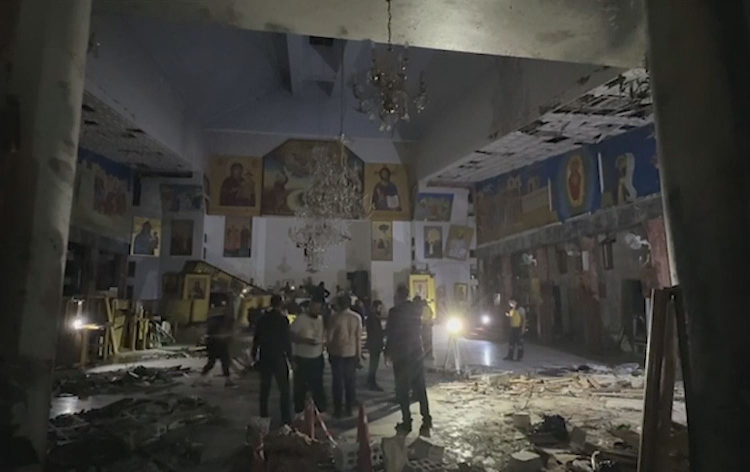 من دخول المسلحَين إلى لحظة التفجير.. رواية شاهد من كنيسة مار إلياس في دمشق