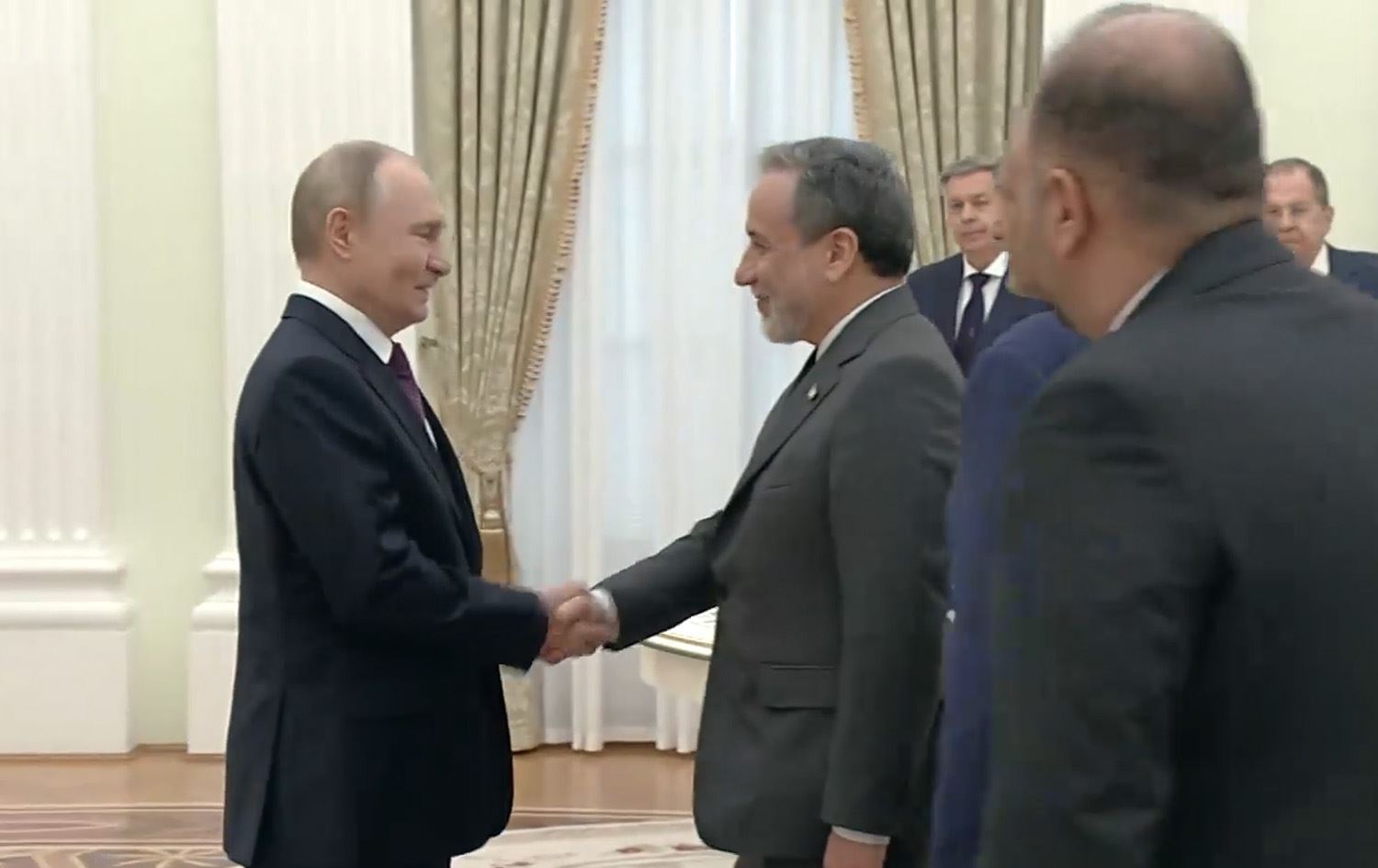 Putin û Eraqçî civiyan /Wêne: Ji vîdeoyê