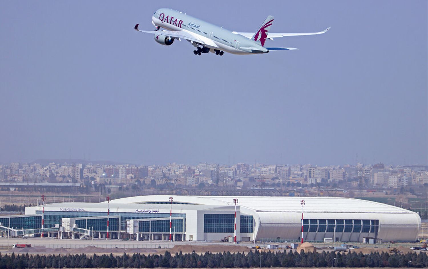 ئێران ئاسمانی رۆژئاوا و نێوەڕاستی وڵاتەکەی بە ڕووی گەشتە نێودەوڵەتییەکاندا کردەوە