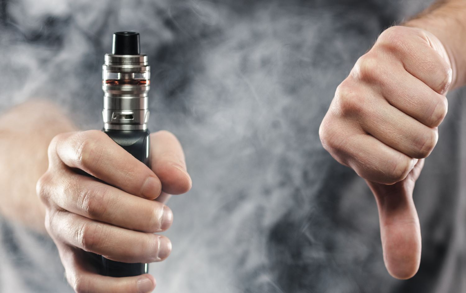 زانکۆی شاهانەی بەریتانیا: ڤەیپ دەشێت مەترسیدارتر بێت لە جگەرەی ئاسایی