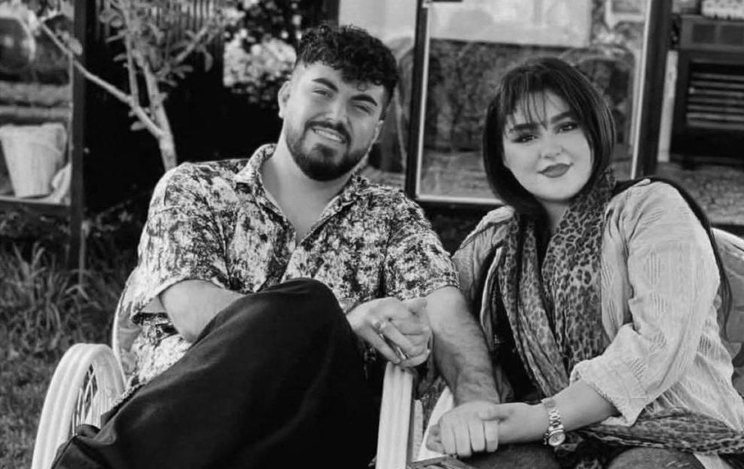 دوو هاوژینی گەنج لە جوانڕۆ لەنێو گەراجی ماڵەکەیاندا خنکان