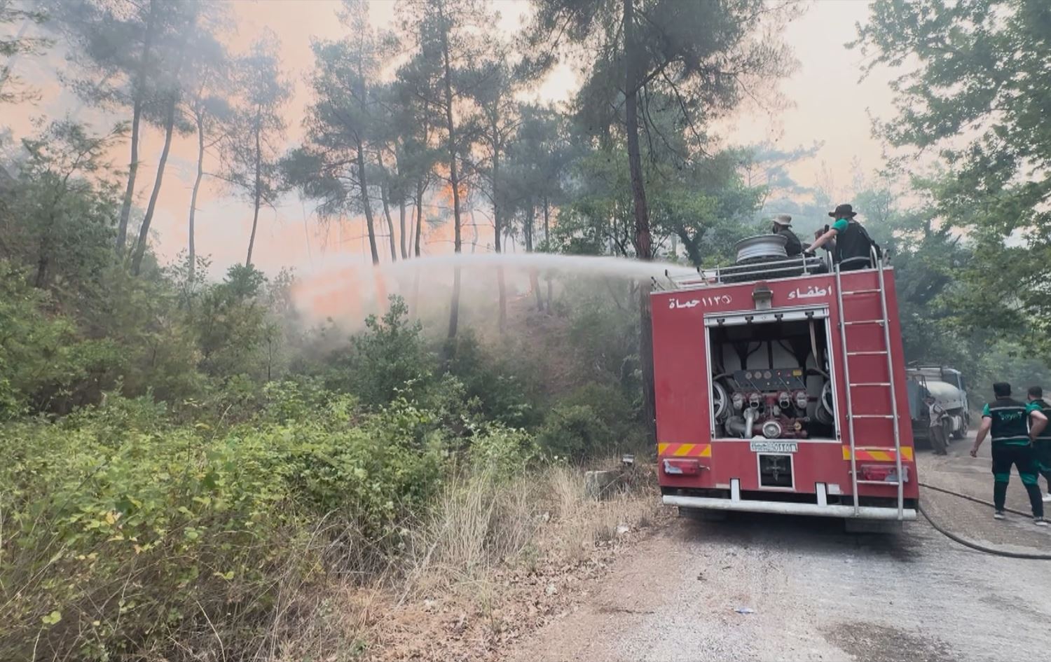 Syrians battle devastating western forest fires