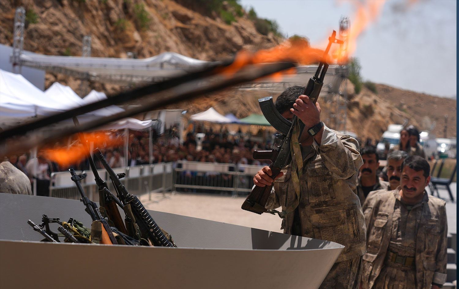 Silah bırakma töreni