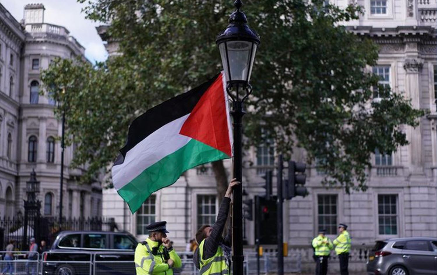 59 پەرلەمانتاری بەریتانیا داوا دەکەن دان بە فەلەستیندا بنرێت