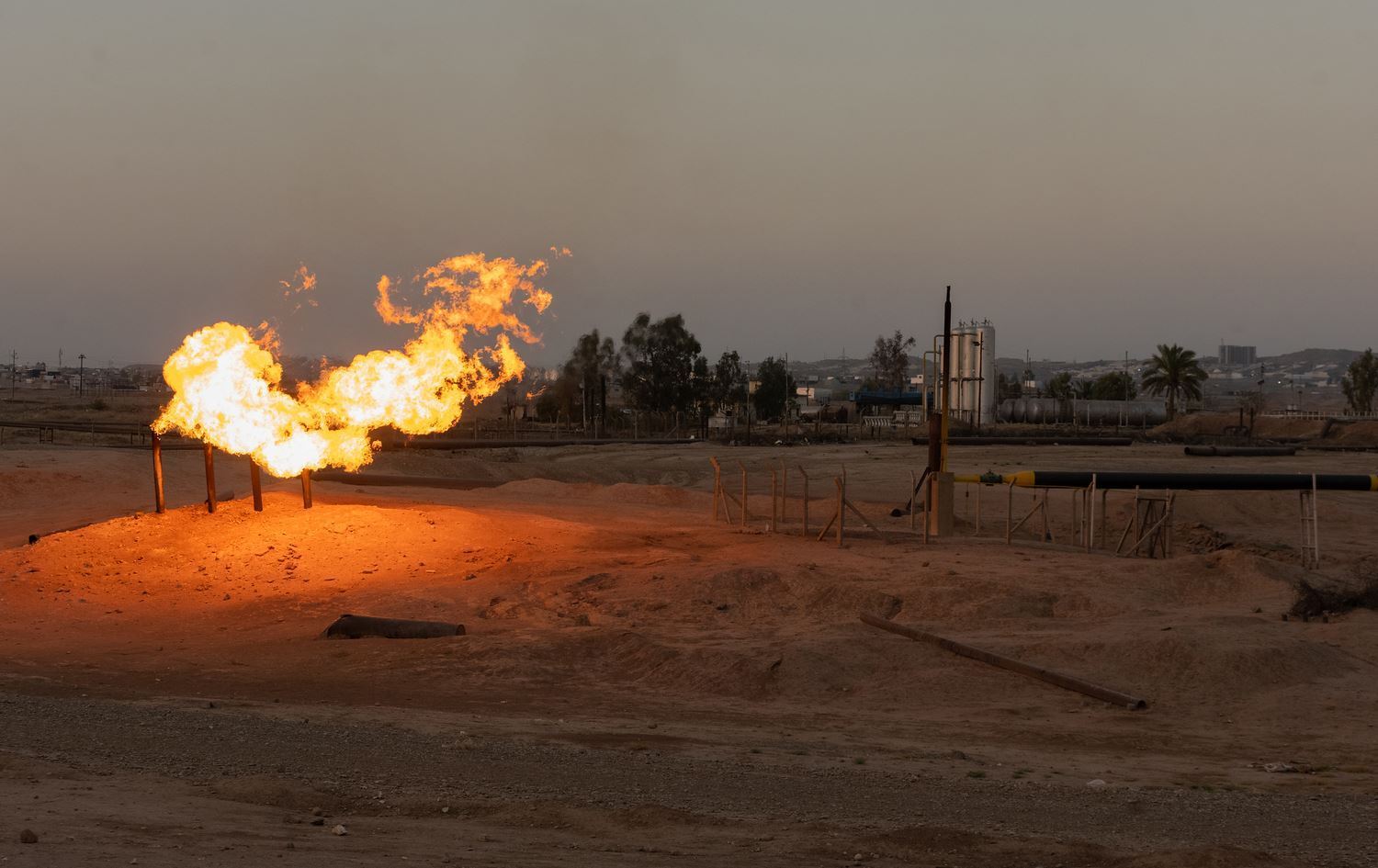 Kerkük'te bir petrol sahası/arşiv