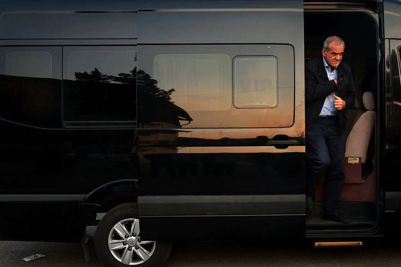 سێ ئۆتۆمبێلە تایبەتەکەی پزیشکیان پەکیان کەوت و بە تاکسی چووە تەورێز