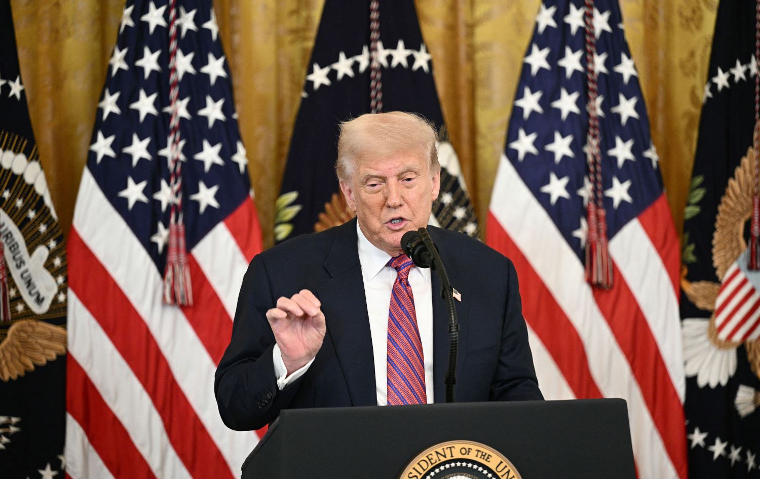 ترەمپ: باشترە ئێران وێستگەی ئەتۆمی نوێ بنیات بنێت نەوەک کۆنەکان نۆژەن بکاتەوە