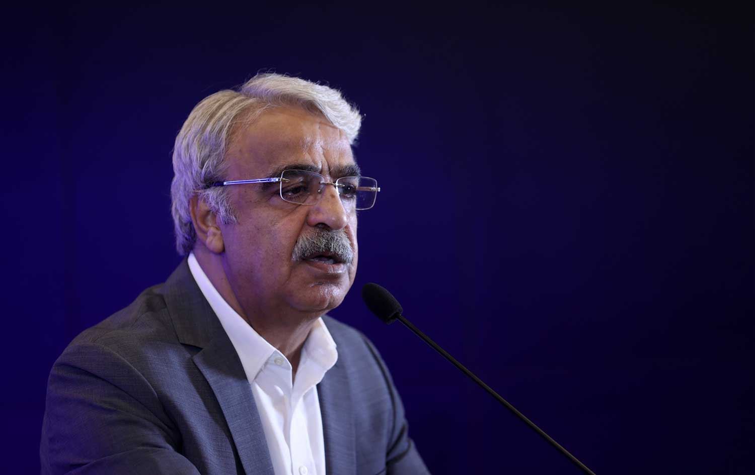 میتحەت سانجار لەبارەی پرۆسەی چارەسەری: نابێت جەهەپە پەراوێز بخرێت