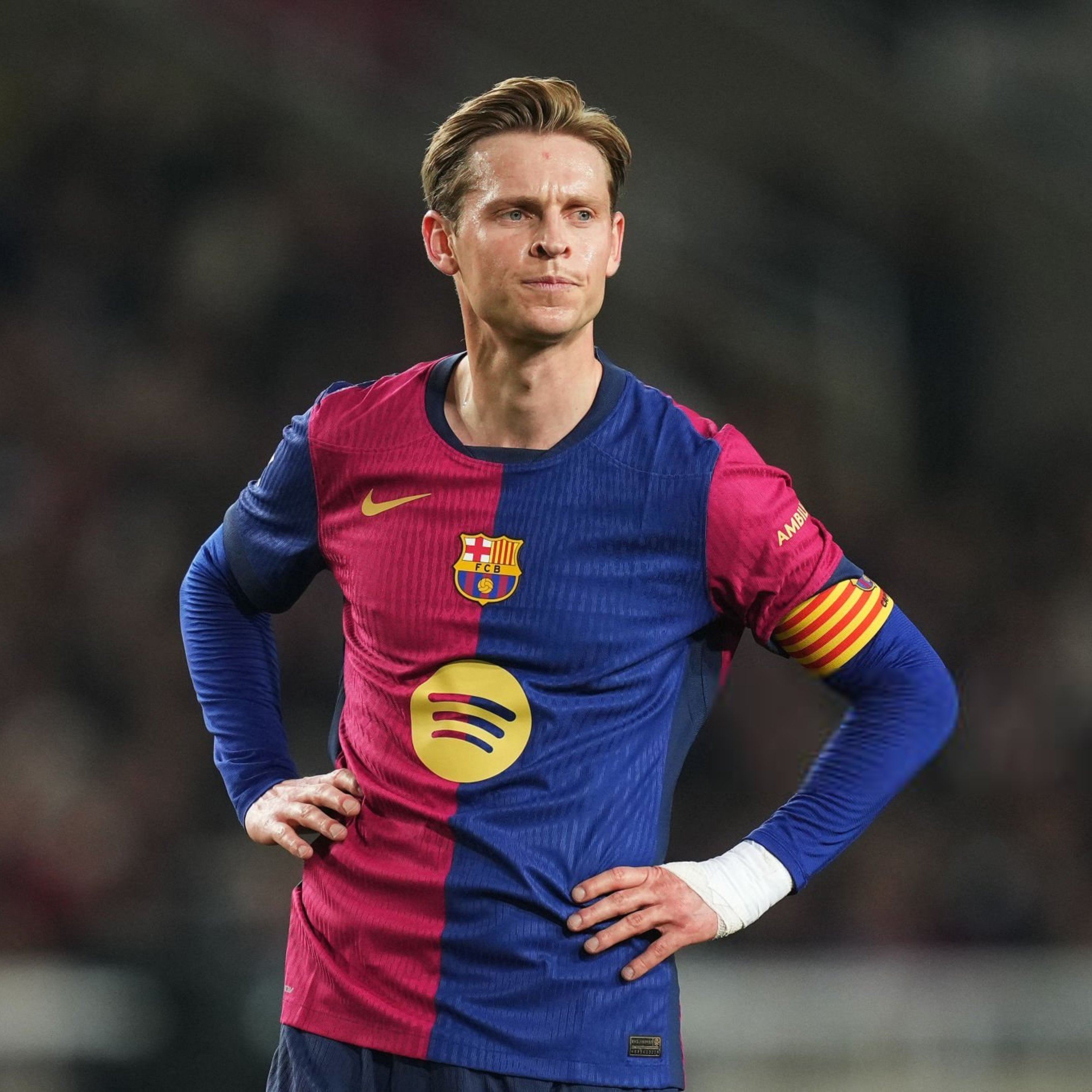 نوێکردنەوەی گرێبەستی دی یۆنگ راگیراوە.. کێشەکە بەڕێوەبەری کارەکانیەتی