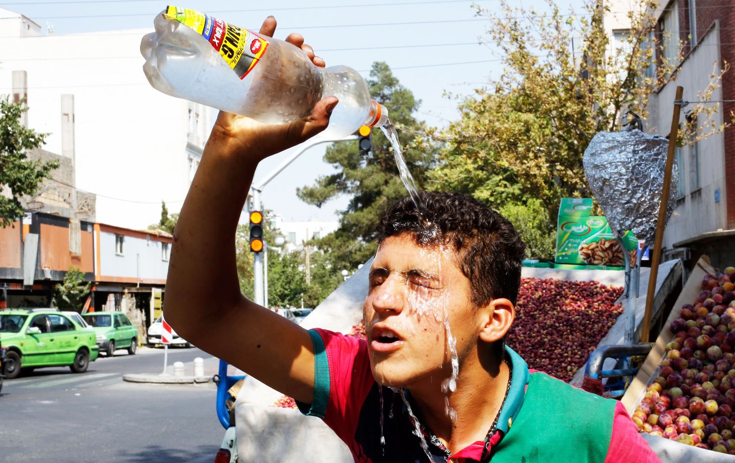 ناوەندێکی کواڵیتیی هەوا لە ئێران: لەم مانگەدا زۆرترین ئاستی تیشکی UVـی زیانبەخش تۆمار کراوە