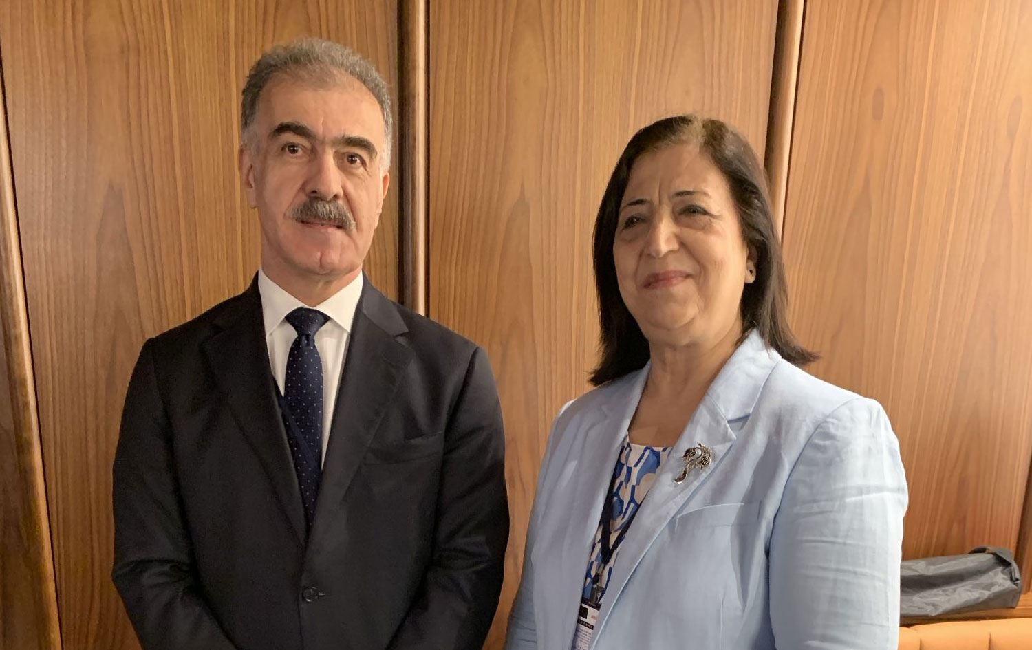 Sînem Mihemed û Sefîn Dizeyî li Washingtonê civiyan / Wêne: @sinam56