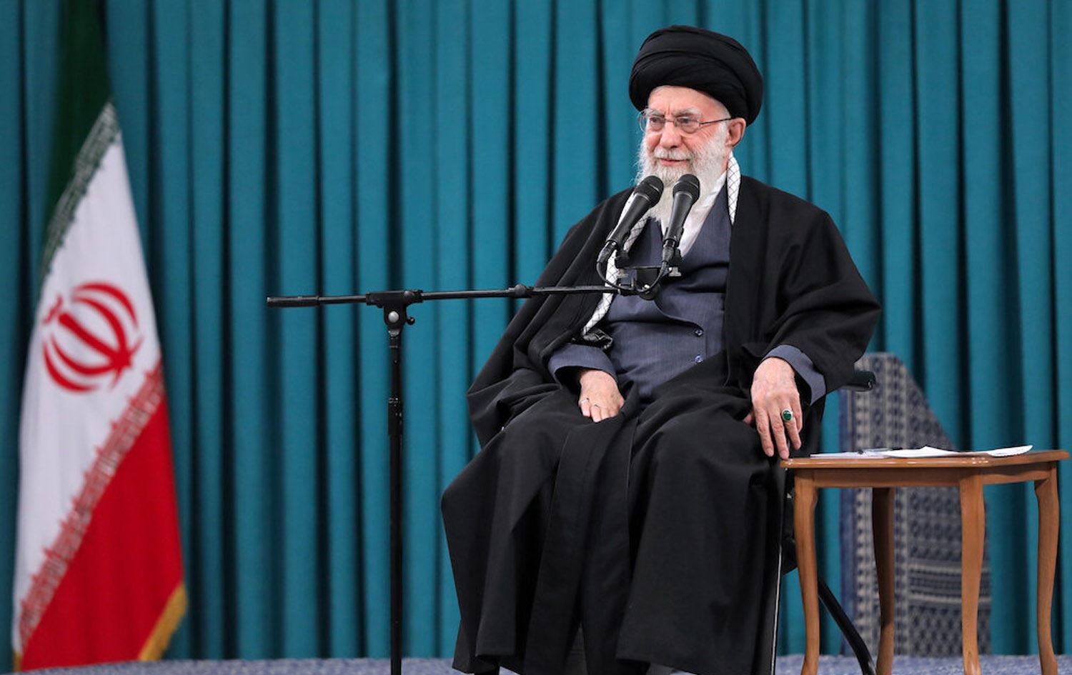 عەلی خامنەیی: بەرنامە سەربازی و زانستییەکانی ئێران خێراتر گەشەیان پێدەدرێت