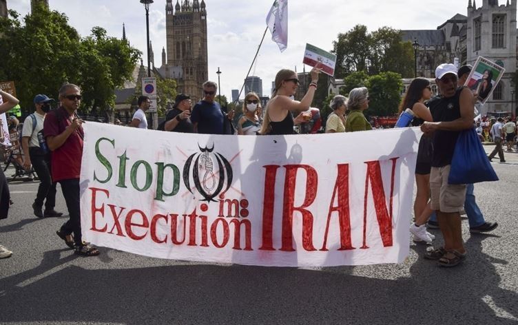 İran karşıtı gösteriden bir kare / Foto: AFP