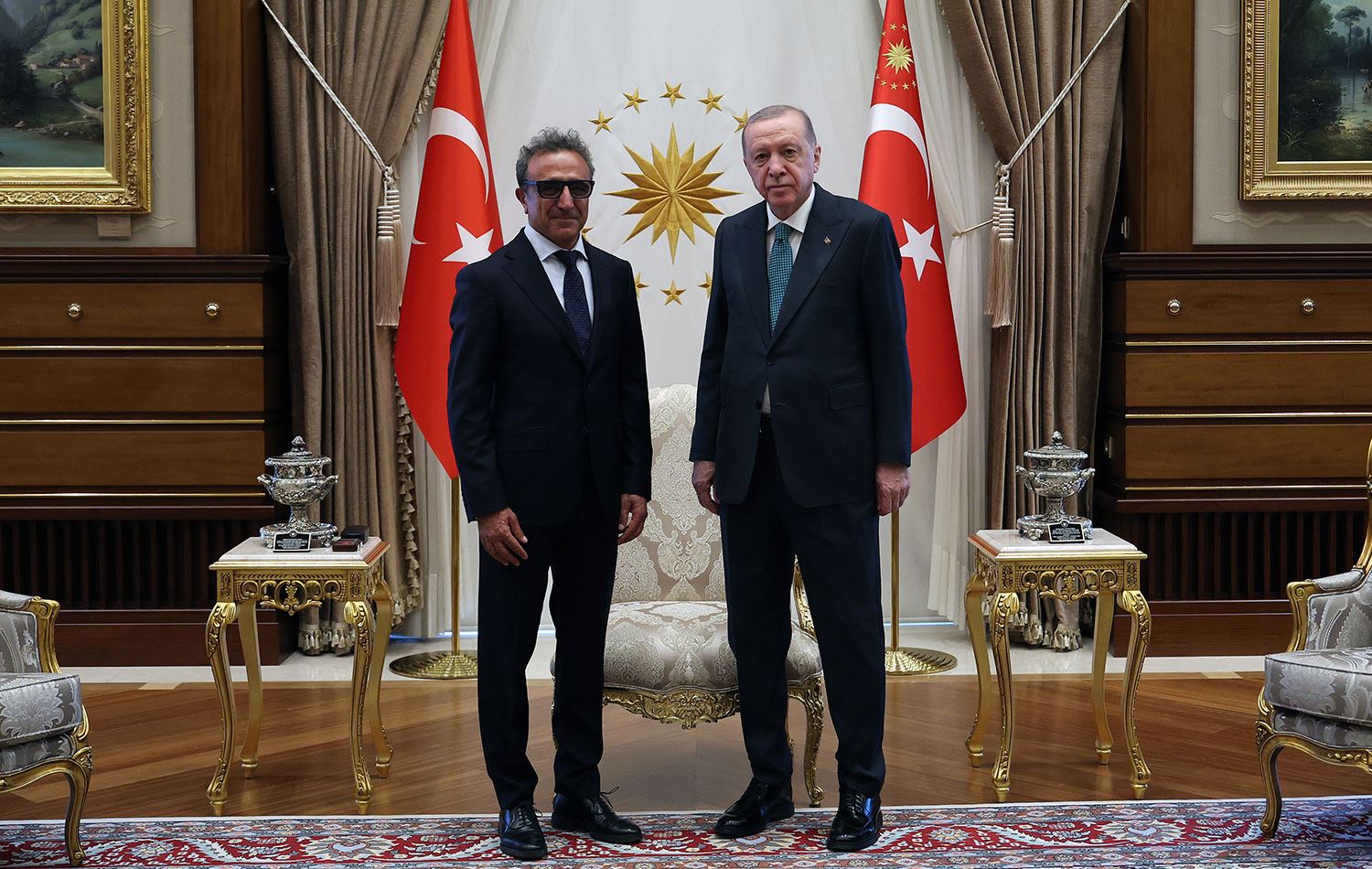 Chobani’nin sahibi Kürt iş insanı Hamdi Ulukaya, Türkiye Cumhurbaşkanı Recep Tayyip Erdoğan’ı ziyaret etti. / AA