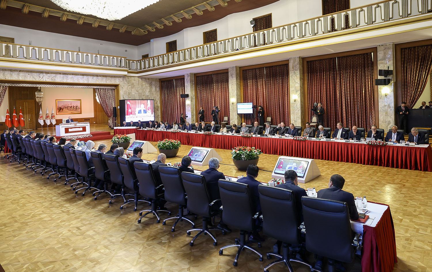 TBMM’de kurulan “Milli Dayanışma, Kardeşlik ve Demokrasi Komisyonu” ilk toplantısını yaptı / Foto: TBMM