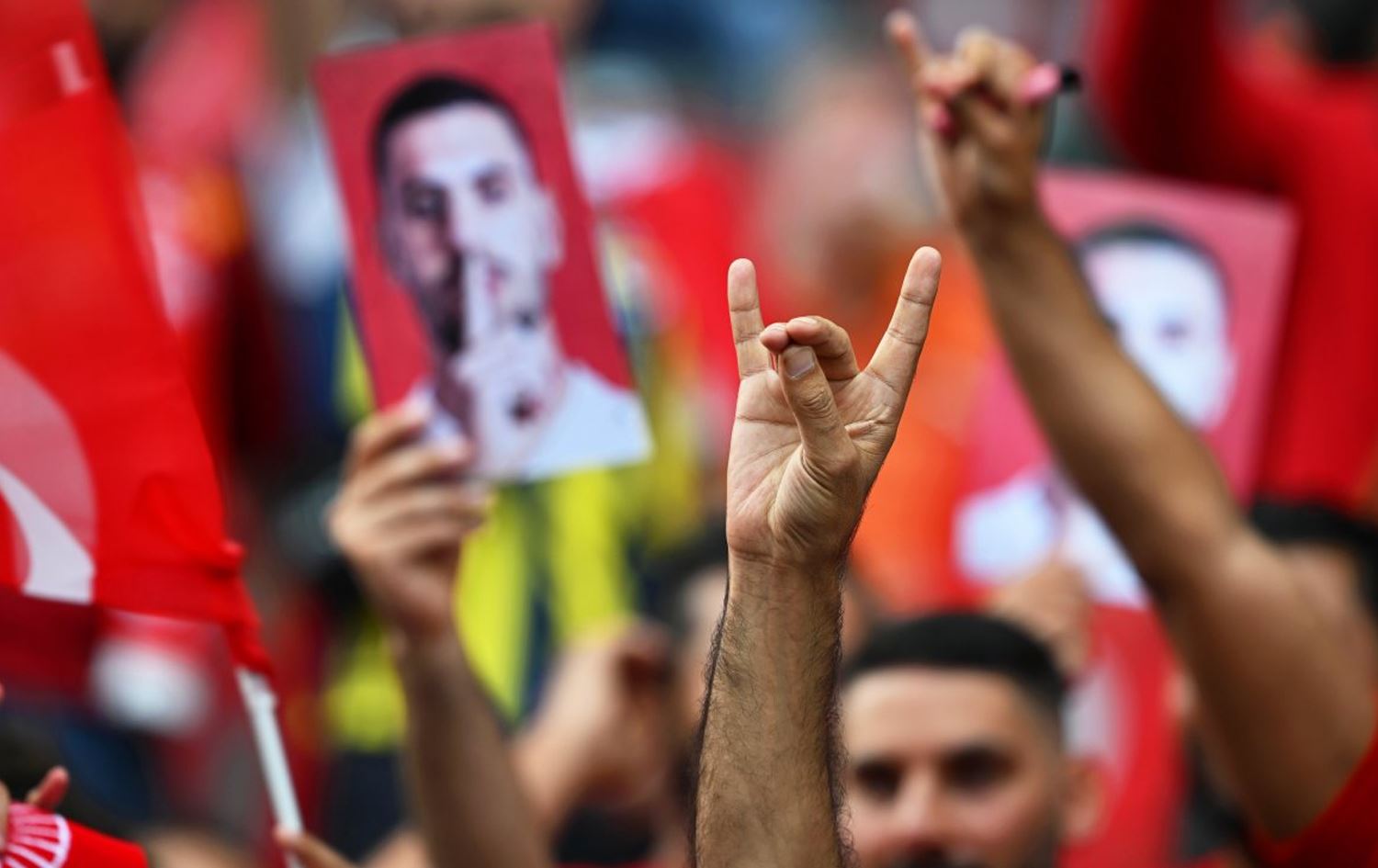 Rapora ARDyê: Gurên Boz li mizgeftan îdeolojiya tundrew fêrî zarokan dike