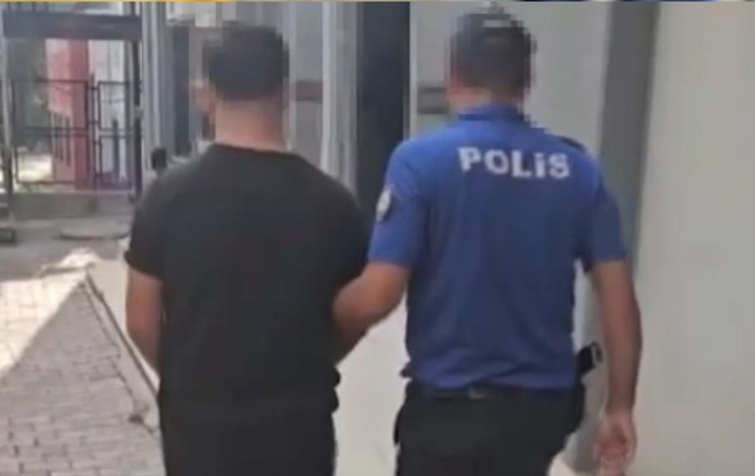 Genç kıza yumruk atıp bayılttı: O taksici gözaltına alındı