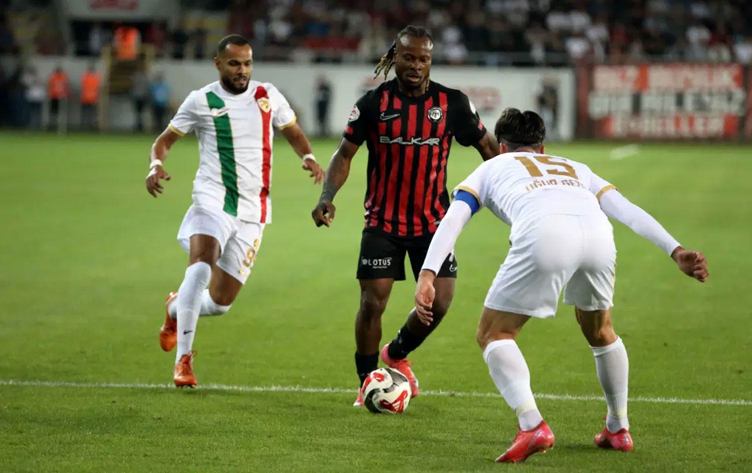 TFF 1. Lig'in ilk haftasında Amedspor, deplasmanda Çorum FK’ya konuk oldu.