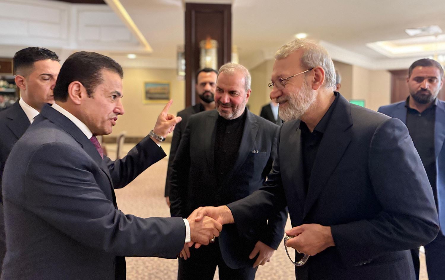 İran Ulusal Güvenlik Yüksek Konseyi Sekreteri Ali Laricani, yeni görevine başlamasının ardından ilk yurt dışı turu kapsamında bu sabah Bağdat’a ulaştı