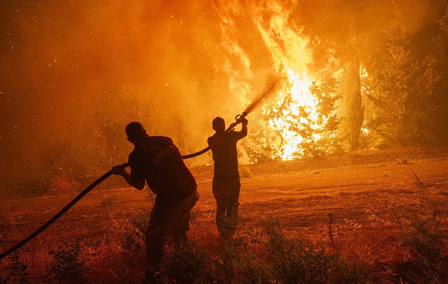 Çanakkale'de yangına müdahale ediliyor. / AA