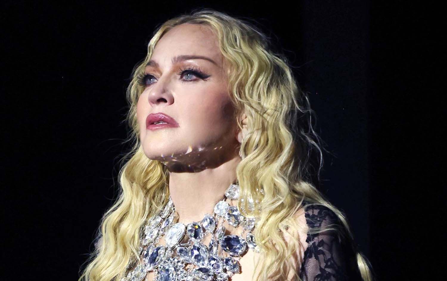 مادۆنا بۆ پاپای ڤاتیکان: سەردانی غەززە بکە