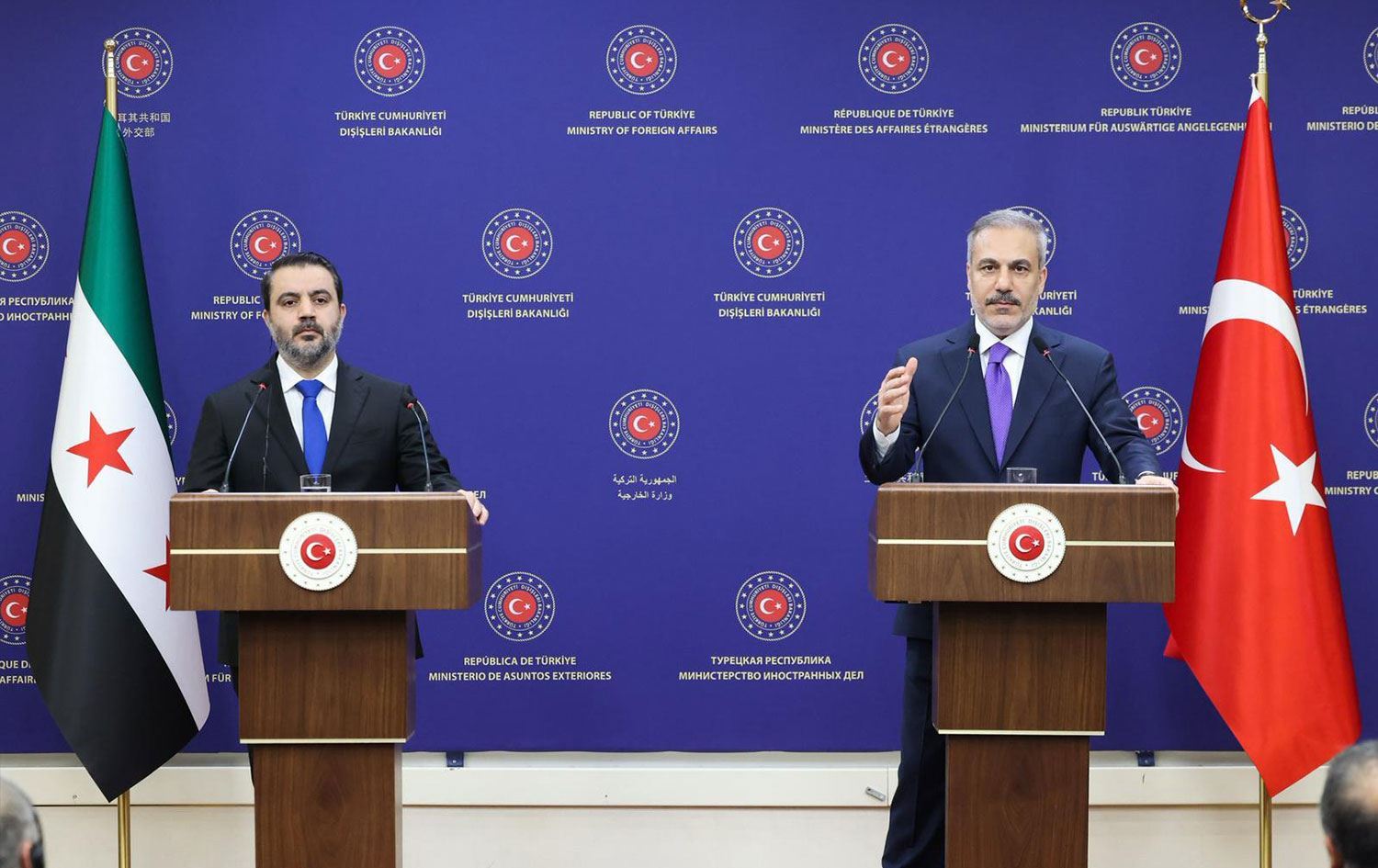 Her du wezîran konferanseke rojnamegeriyê ya hevpar li dar xist / Wêne: Wezareta Karên Derve yê Tirkiyeyê 