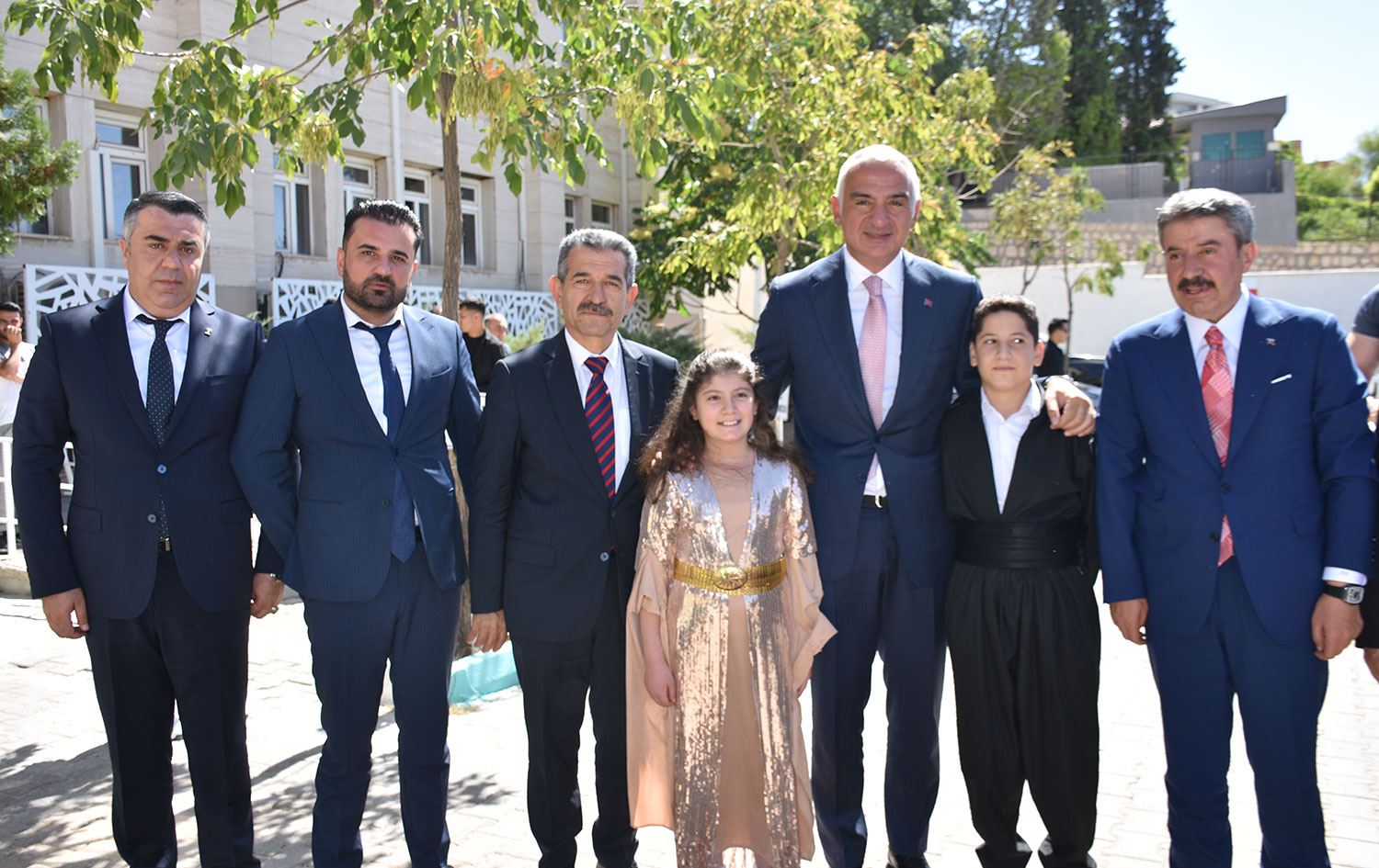 Şırnak'a giden Türkiye Kültür ve Turizm Bakanı Mehmet Nuri Ersoy (sağ 3), Valiliği ziyaret etti. / AA