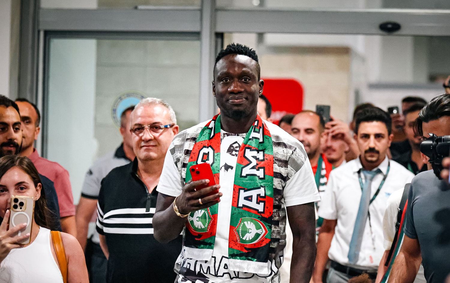 VİDEO- Amedspor'un yeni forveti Mbaye Diagne'den... | Rudaw.net