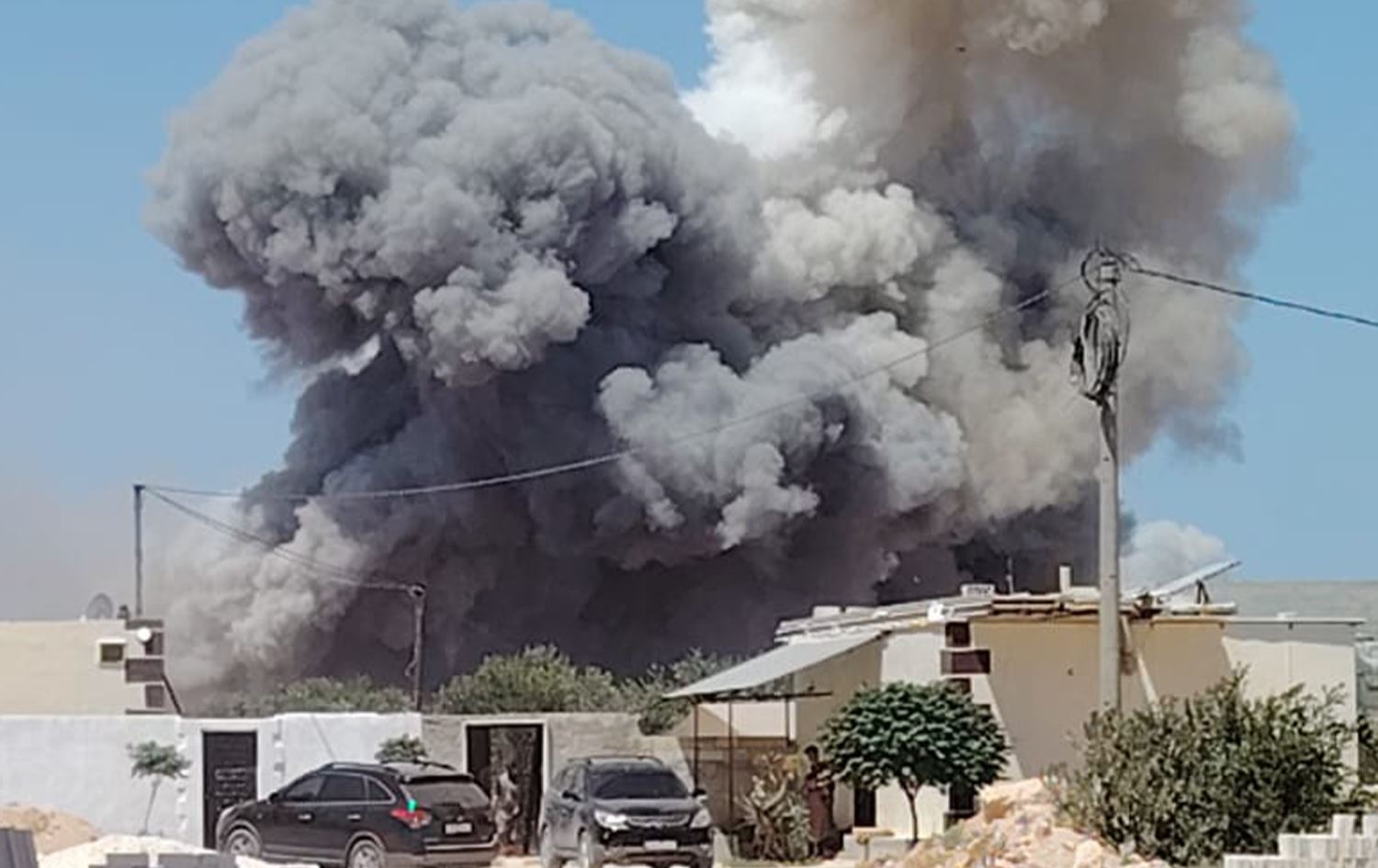 إعلام محافظة إدلب لرووداو: 6 قتلى وجرحى بانفجار مستودع ذخيرة