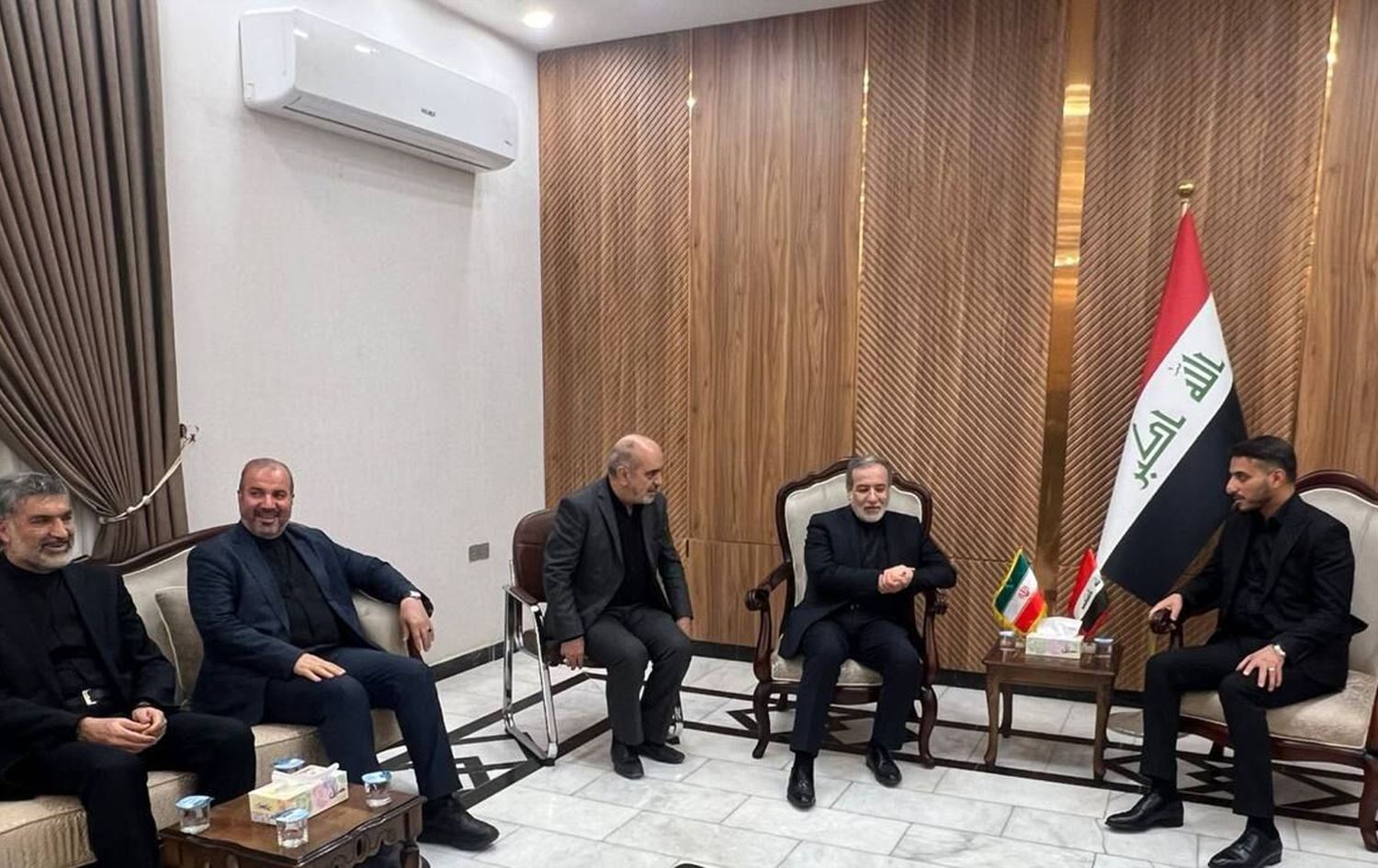 Erbain öncesi sürpriz ziyaret: İran Dışişleri Bakanı Necef'te 