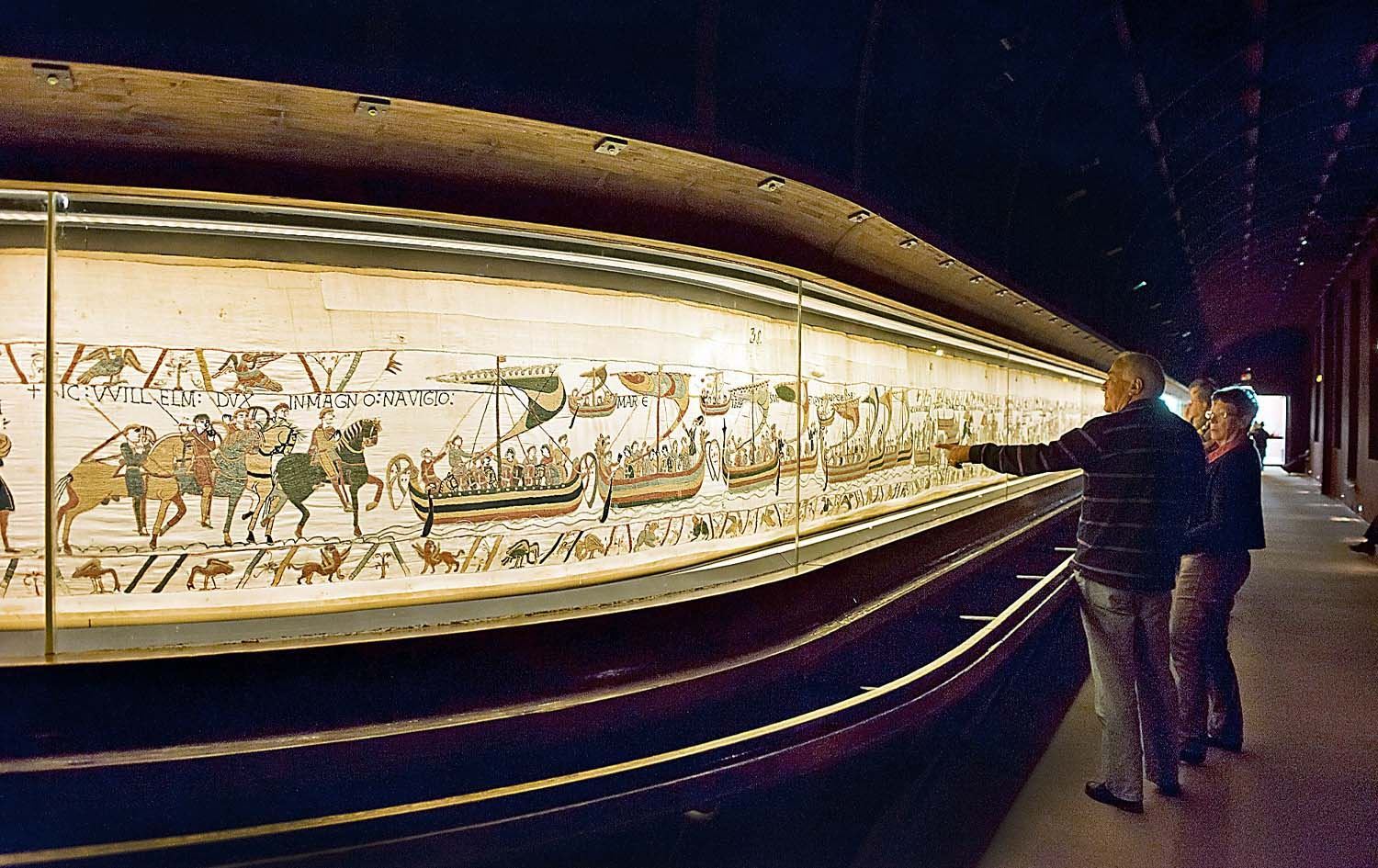 Fransa, yaklaşık 900 yıldır ülke dışına çıkmamış olan dünyaca ünlü "Bayeux İşlemesi"ni sergilenmek üzere İngiltere'ye göndermeye hazırlanıyor.