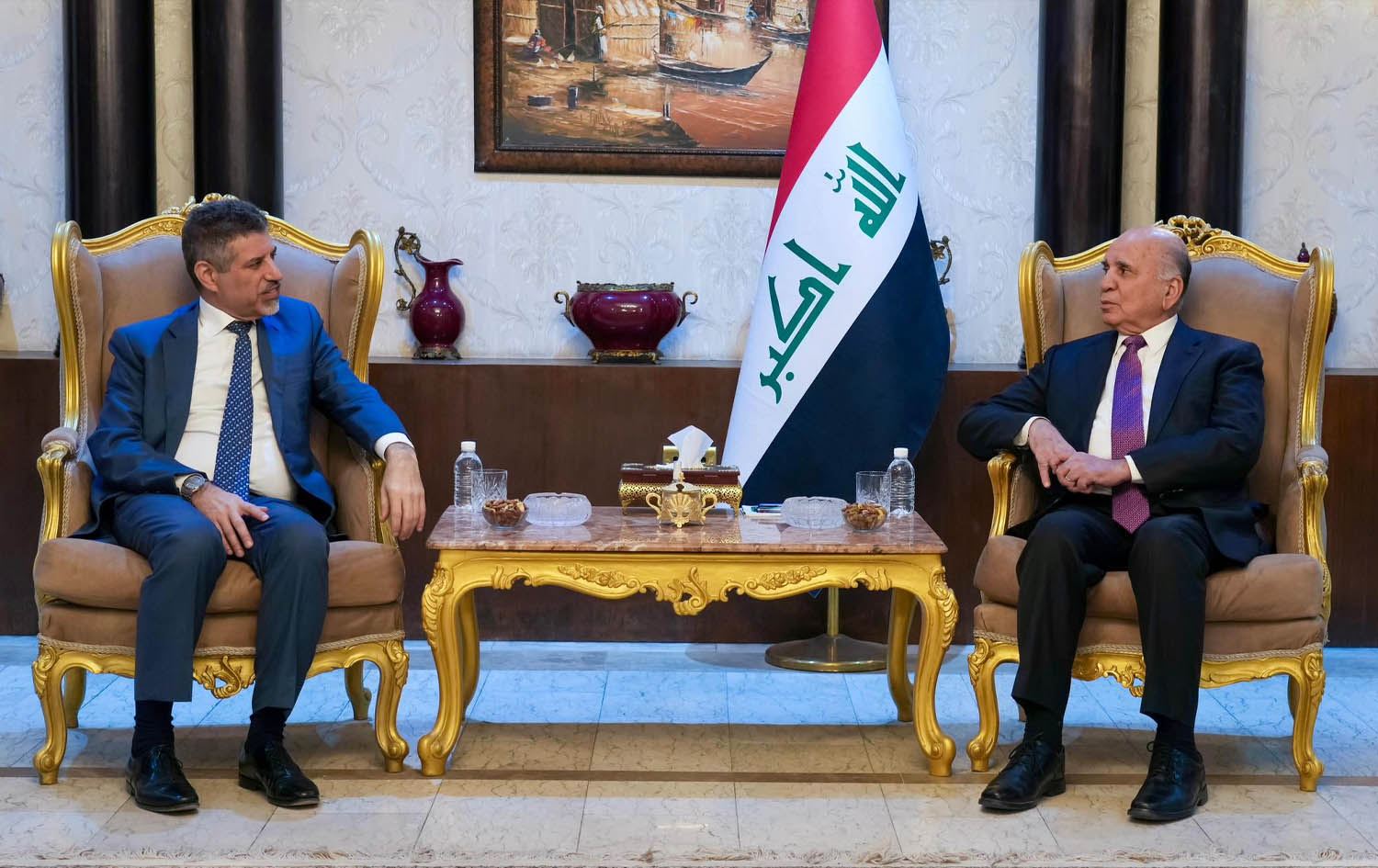 عێراق و ئەمریکا دەستپێکردنەوەى هەناردەى نەوت تاوتوێ دەکەن