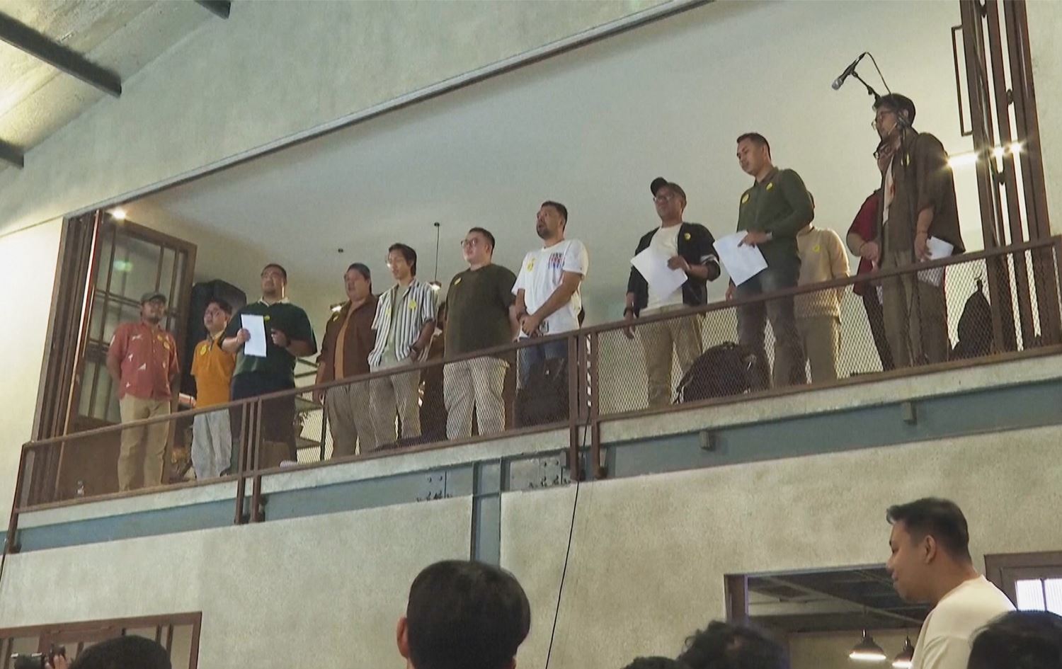 دانیشتووانی جاکارتا بە یاری و گۆرانیی بەکۆمەڵ رووبەڕووی گوشاری دەروونییان دەبنەوە