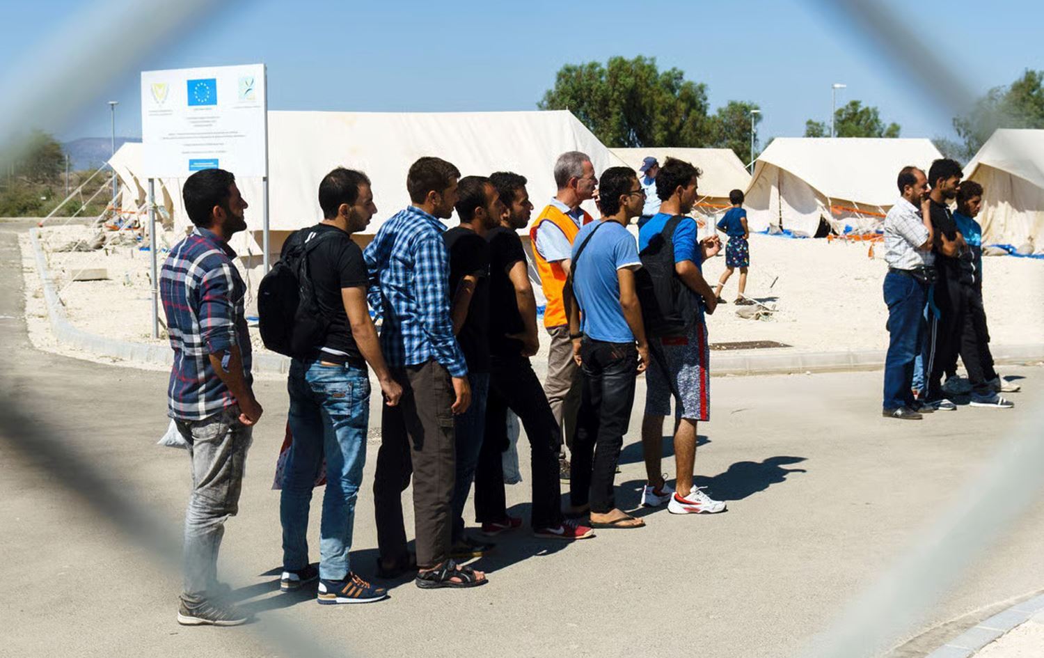 Penaberên Sûriyeyî li kampeke Swîsreyê /Wêne: AFP