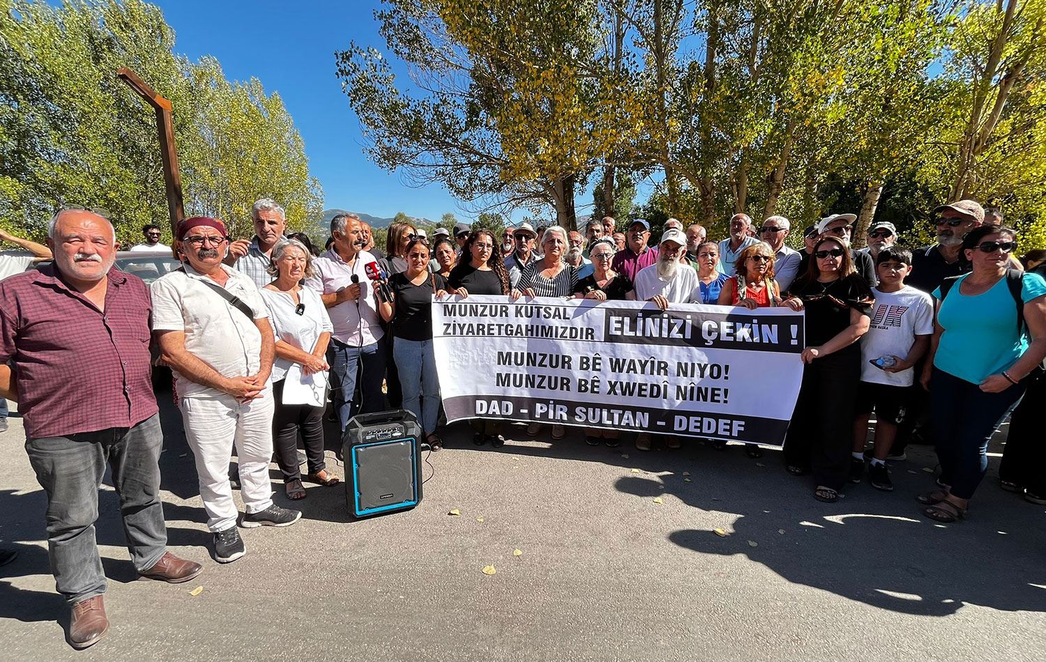 Alevilerin kutsal saydığı Munzur Gözeleri'nde mescit açılması protesto edildi. 