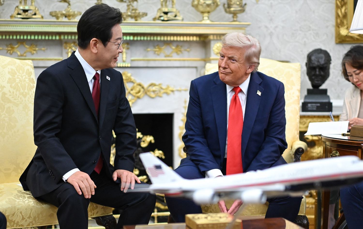 ABD Başkanı  Donald Trump ve Güney Kore Devlet Başkanı Lee Jae Myung Foto: AFP