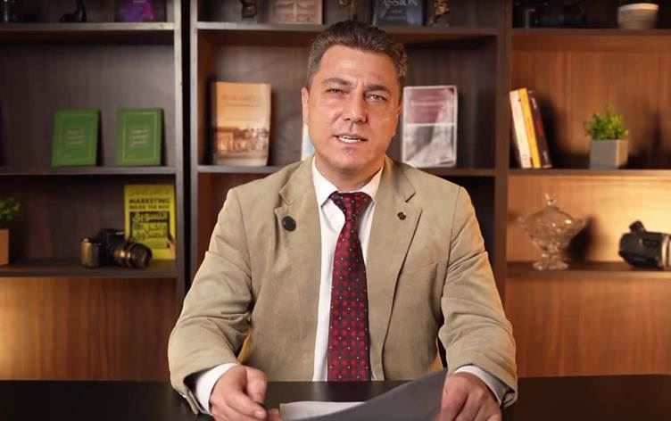 Konseyin sözcülüğünü yapan gazeteci Kenan Weqaf