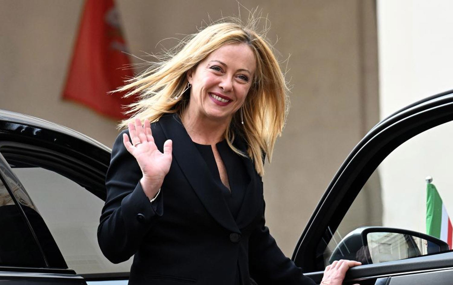 İtalya Başbakanı Giorgia Meloni, kendisini hedef alan sahte ve müstehcen görsellerin sosyal medyada yayılmasının ardından kadınlara çağrıda bulundu