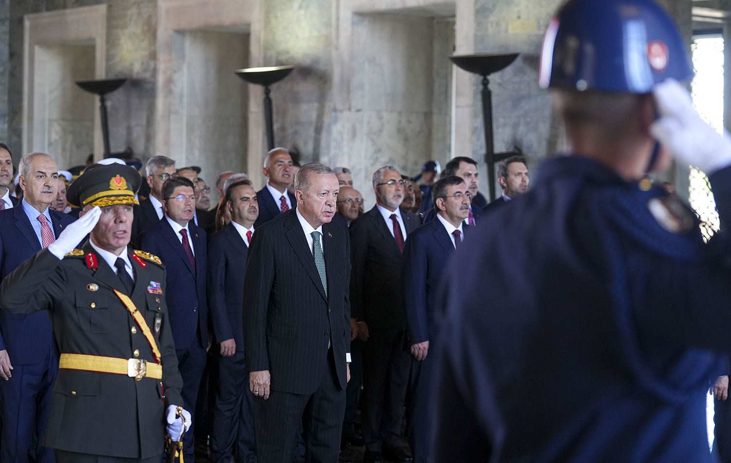 Türkiye Cumhurbaşkanı Erdoğan, "30 Ağustos Zafer Bayramı" dolayısıyla Anıtkabir'i ziyaret etti.